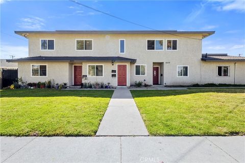 Photo of 15115 Woodruff Ave, Bellflower, CA 90706 (MLS # NP26081525)