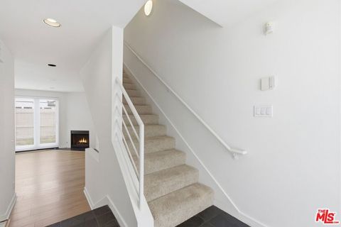 Tiny photo for 811 21st Street #5, Santa Monica, CA 90403 (MLS # 26724667)