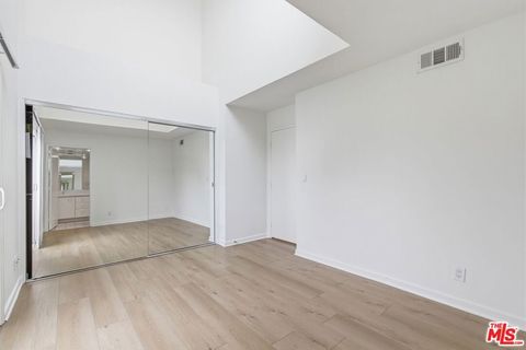 Tiny photo for 811 21st Street #5, Santa Monica, CA 90403 (MLS # 26724667)