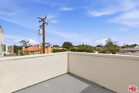 Tiny photo for 811 21st Street #5, Santa Monica, CA 90403 (MLS # 26724667)