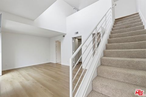 Tiny photo for 811 21st Street #5, Santa Monica, CA 90403 (MLS # 26724667)