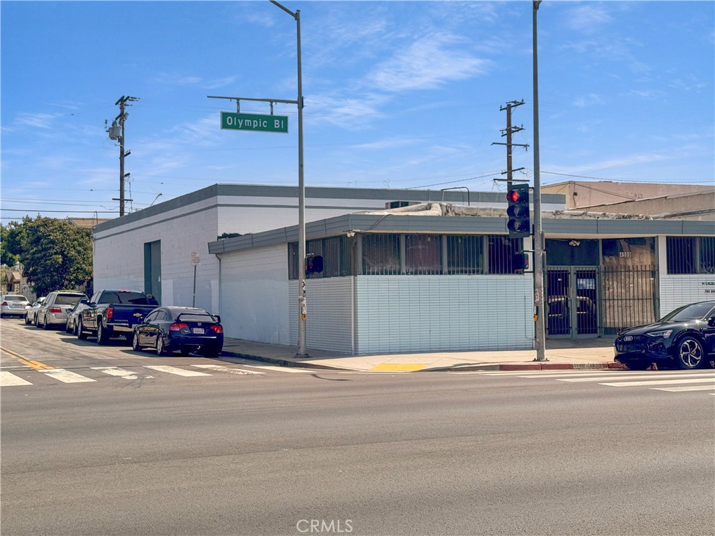 Signalized Corner Building w/ 2 Ground Loading doors
Located in a highly accessible East Los Angeles location, this well-maintained industrial property offers exceptional functionality for a wide range of commercial uses. Zoned Commercial Manufacturing (LCM1), the building features a 14.5-foot clear height and both 3-phase and single-phase power capability, accommodating a variety of operational needs. The layout includes two ground-level loading doors (11' x 11' and 10' x 11') for efficient shipping and receiving, two bathrooms for convenience, and an additional 234 SF mezzanine (not included in the total square footage) for storage or light workspace.
This property presents an excellent opportunity for owner-users or investors seeking a versatile facility in a strategic location with strong surrounding business infrastructure.
