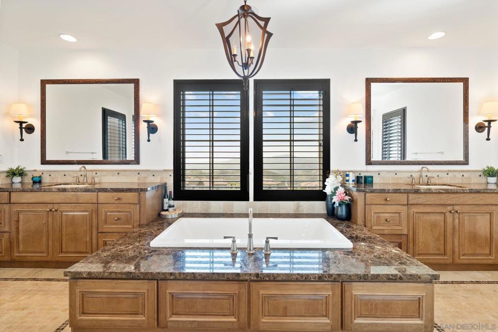 Rancho Santa Fe - Residential