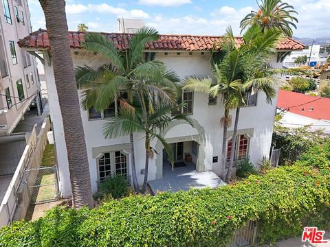 Photo of 229 S Westlake Avenue, Los Angeles, CA 90057 (MLS # 26840491)