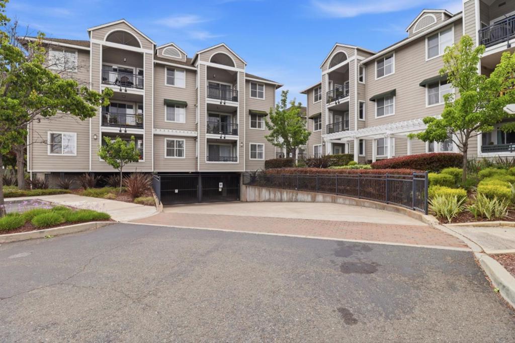 1982 W Bayshore Road 237