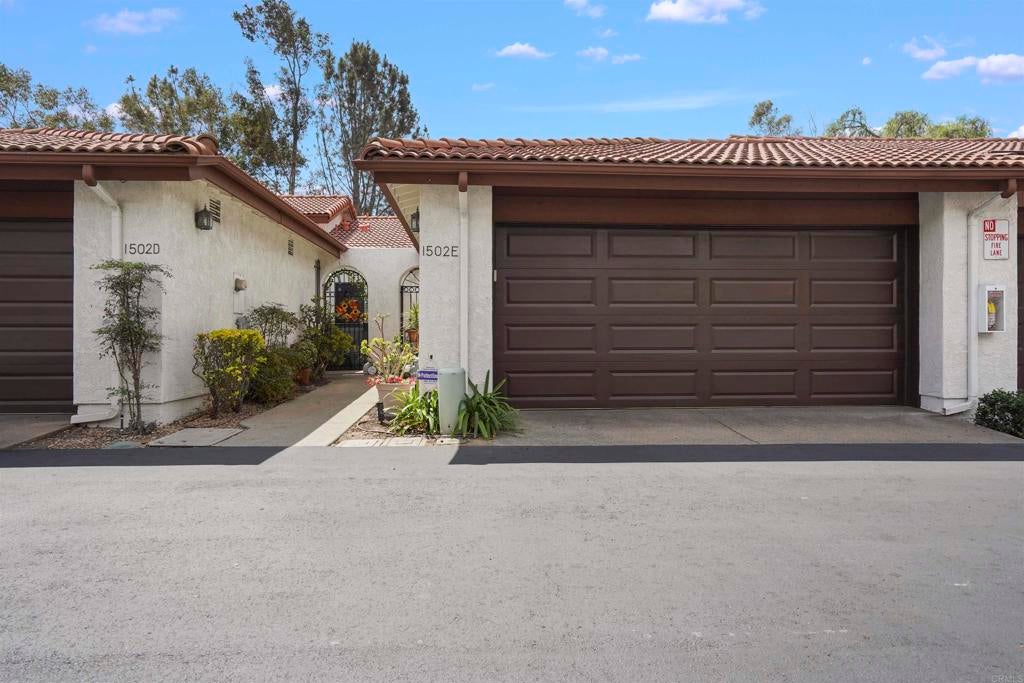 1502 Apache Dr E