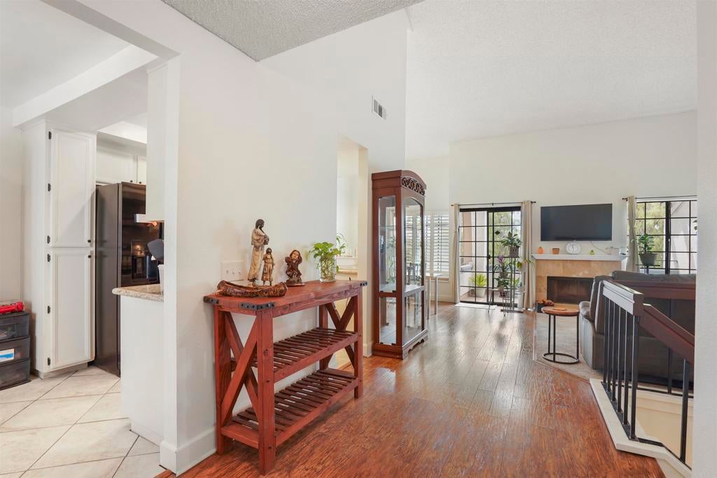 1502 Apache Dr E