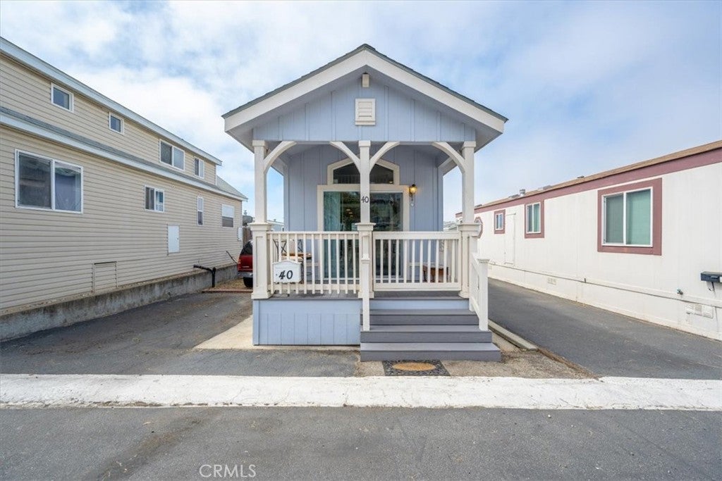 1477 W Grand Ave 40