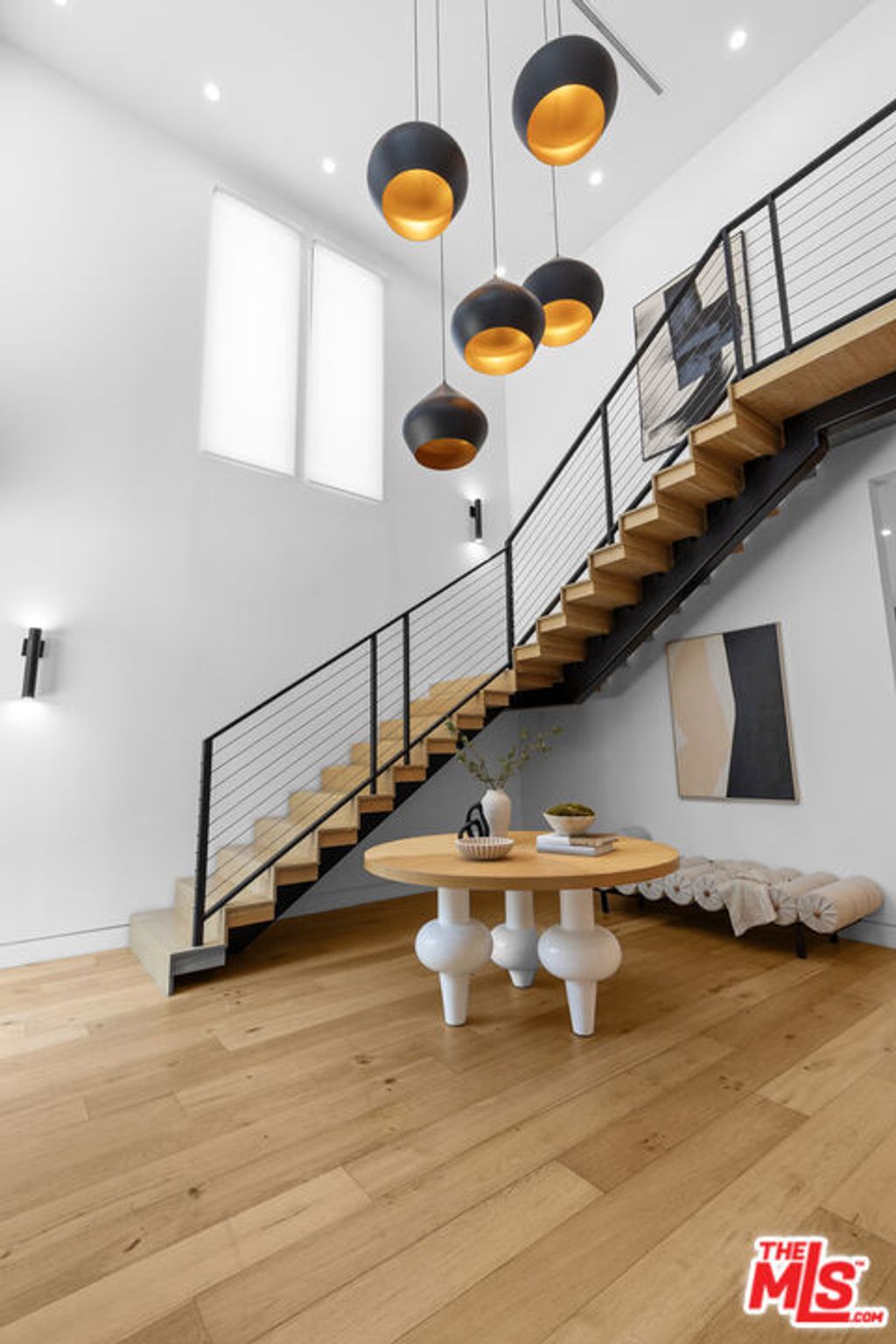 Photo of 4854 Alonzo Avenue, Encino, CA 91316 (MLS # 26654061)