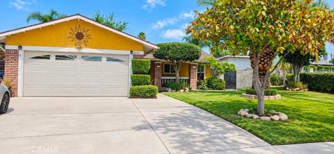Photo of 16190 Owen ST, Fontana, CA 92335 (MLS # DW26197903)