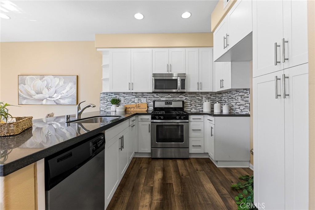 Charming Turn-Key Condo in the Heart of San Dimas! Each room has its own bath plus a powder room for guests!!
Welcome to this beautifully designed, well-maintained and adorable condo, ideally situated in the heart of San Dimas and served by the top-rated San Dimas schools. Tucked away from the street for added privacy and peace, this home offers the perfect blend of tranquility and urban convenience.
Enjoy being just moments away from Historical Downtown San Dimas's shops, restaurants, community events, and the Metro station. With easy access to the 57, 10, and 210 freeways, commuting is a breeze.
San Dimas offers a unique small-town charm with excellent schools, beautiful parks, hiking trails, recreation centers, popular attractions like Raging Waters, amazing water sports and activities that Puddingstone Reservoir offers. Whether you're relaxing at home or exploring the vibrant community, you'll appreciate the family-friendly atmosphere this location provides.
Don’t miss this opportunity to own a move-in-ready home in one of San Dimas’ most peaceful and well-established communities!