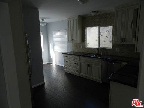 Tiny photo for 2711 Arizona Avenue, Santa Monica, CA 90404 (MLS # 26872981)