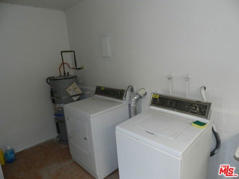 Tiny photo for 2711 Arizona Avenue, Santa Monica, CA 90404 (MLS # 26872981)