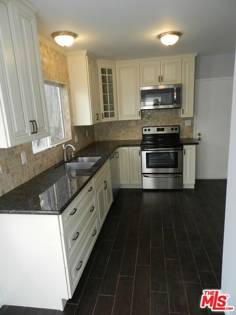 Tiny photo for 2711 Arizona Avenue, Santa Monica, CA 90404 (MLS # 26872981)