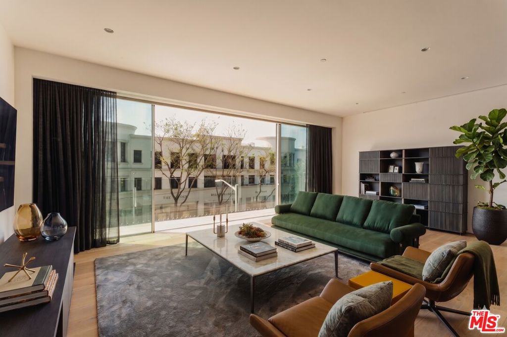 8899 Beverly Boulevard 4G