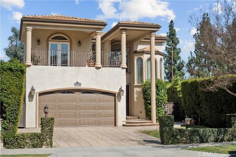 Photo of 406 N Fairview St, Burbank, CA 91505 (MLS # SR26031119)