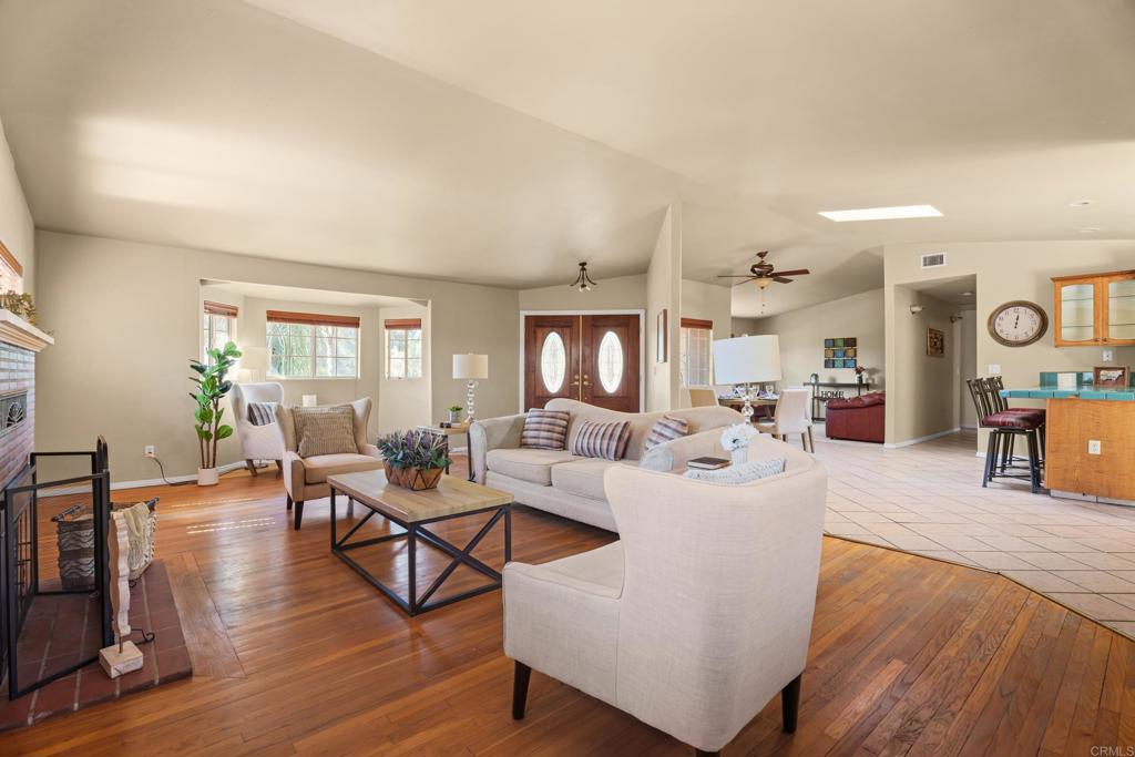 1153 Merritt Dr