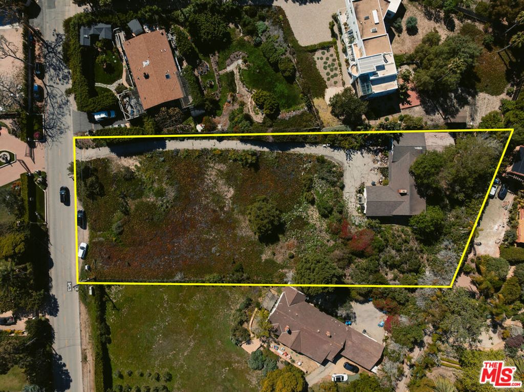 Photo of 29029 Cliffside Drive, Malibu, CA 90265 (MLS # 26665011)