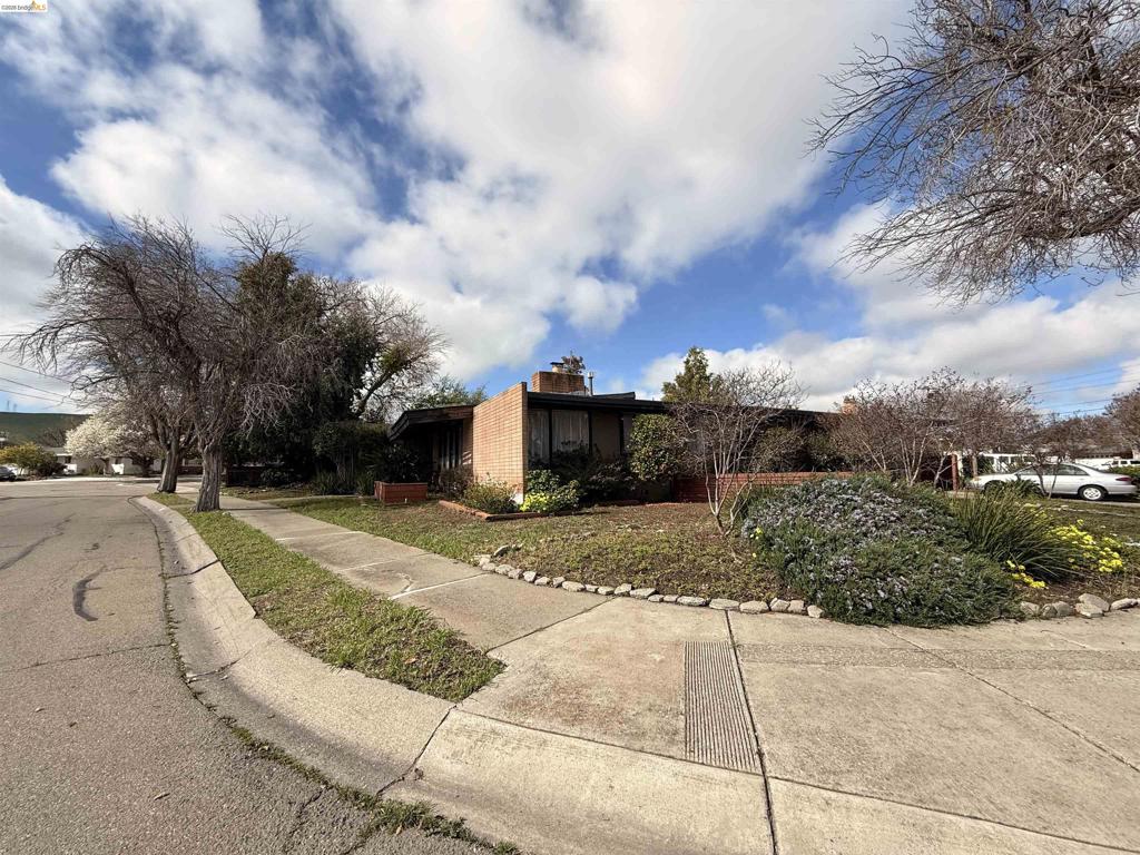 4150 4150 Brookside Dr