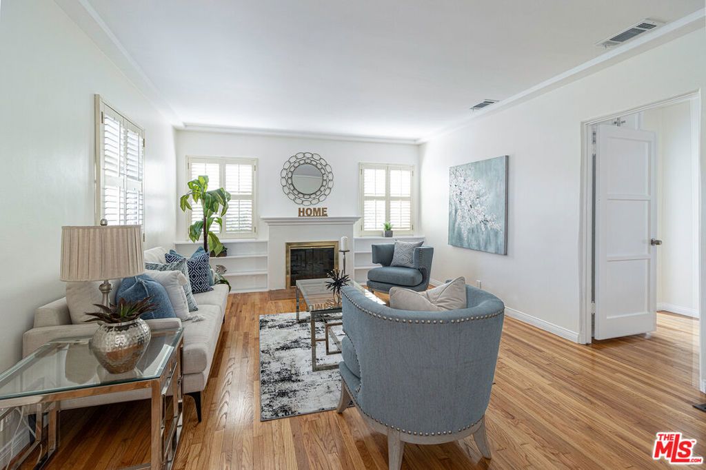 Photo of 3217 Oakhurst Avenue, Los Angeles, CA 90034 (MLS # 26634719)