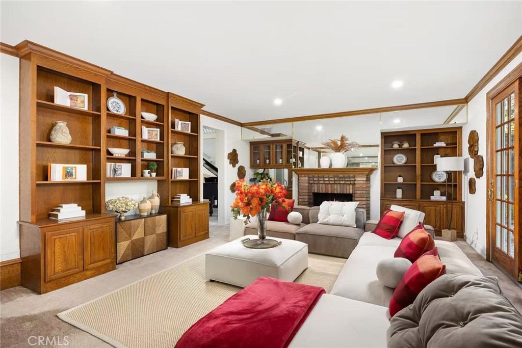 San Marino, California, 91108, United States, 5 Bedrooms Bedrooms, ,5 BathroomsBathrooms,Residential,Active,2042216