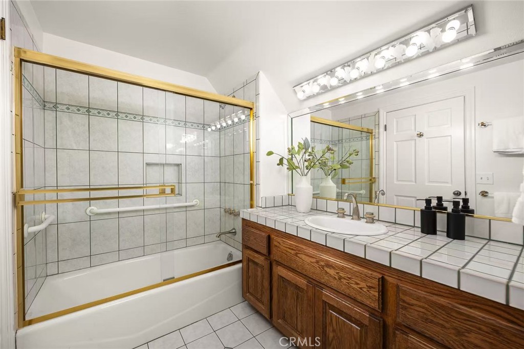 San Marino, California, 91108, United States, 5 Bedrooms Bedrooms, ,5 BathroomsBathrooms,Residential,Active,2042216