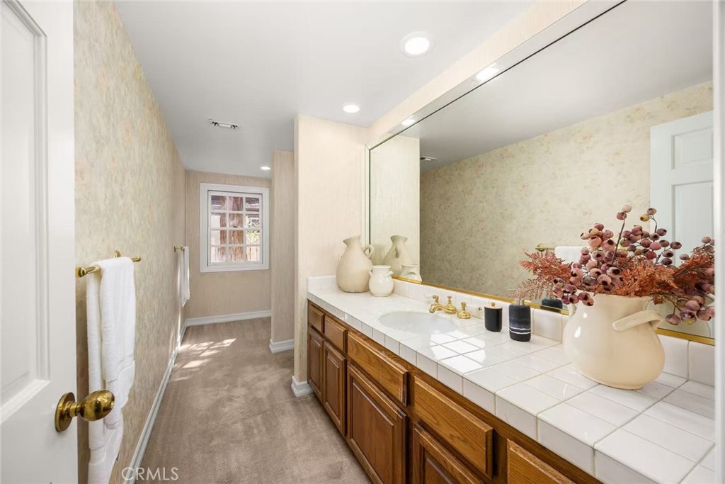 San Marino, California, 91108, United States, 5 Bedrooms Bedrooms, ,5 BathroomsBathrooms,Residential,Active,2042216