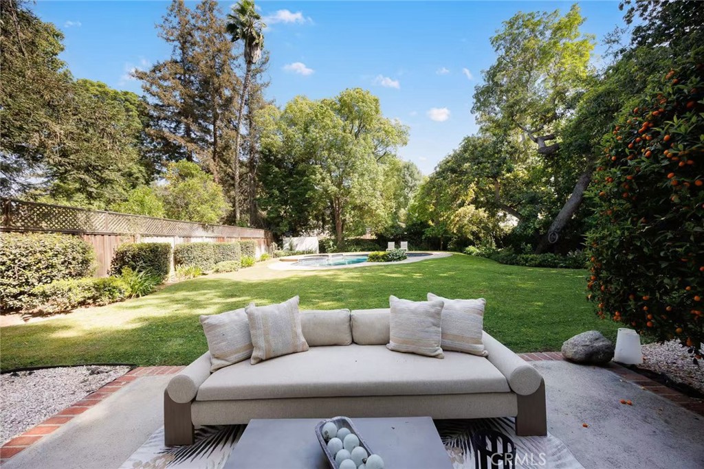 San Marino, California, 91108, United States, 5 Bedrooms Bedrooms, ,5 BathroomsBathrooms,Residential,Active,2042216