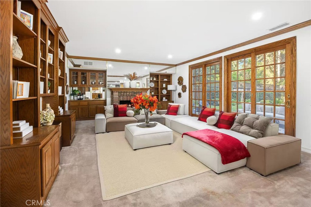 San Marino, California, 91108, United States, 5 Bedrooms Bedrooms, ,5 BathroomsBathrooms,Residential,Active,2042216