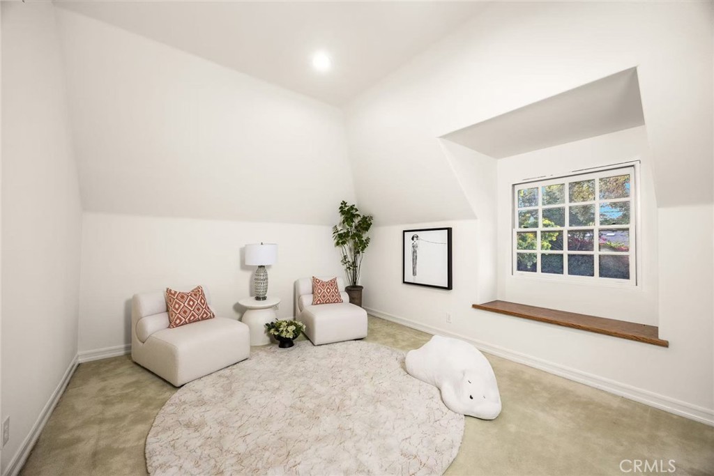 San Marino, California, 91108, United States, 5 Bedrooms Bedrooms, ,5 BathroomsBathrooms,Residential,Active,2042216