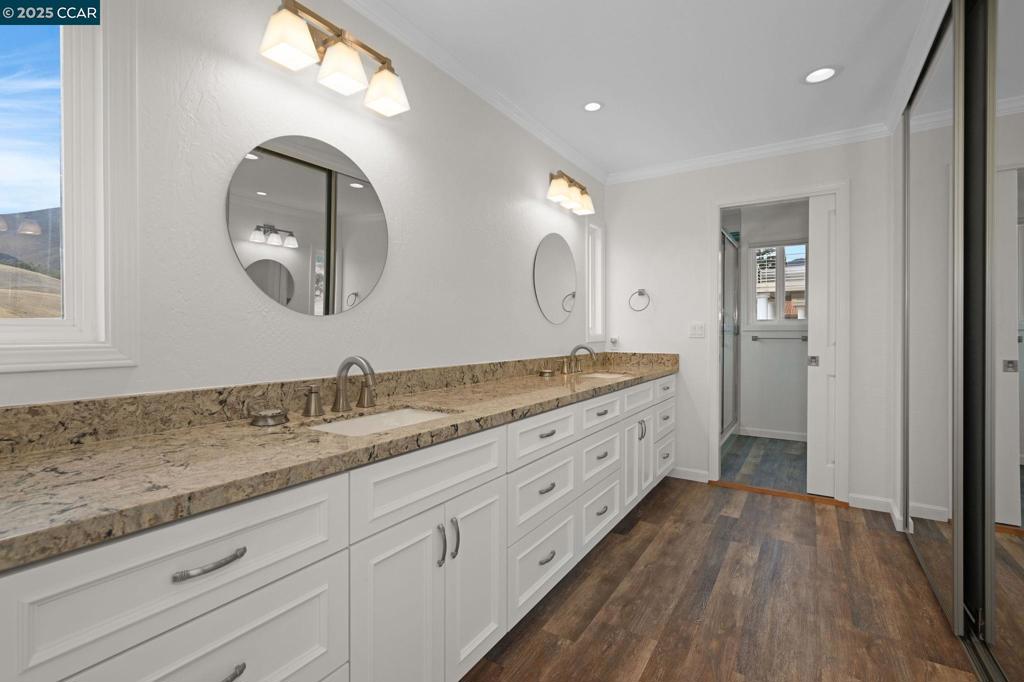 DANA HILLS - Residential