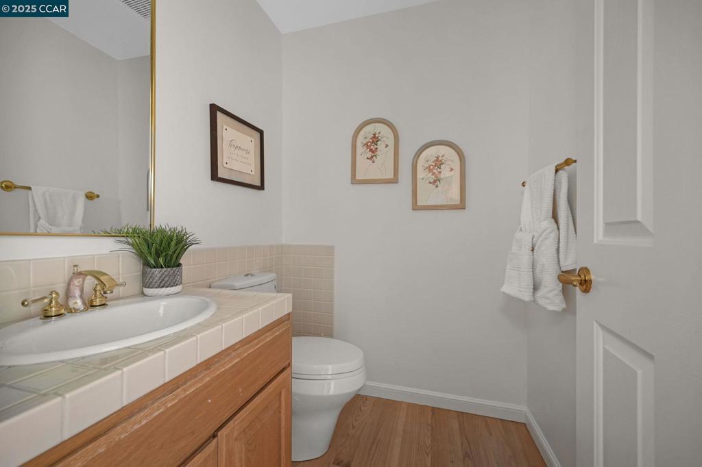 DANA HILLS - Residential