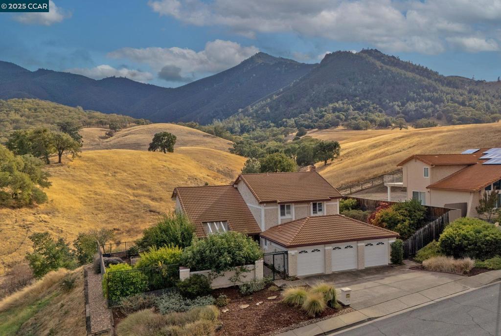 DANA HILLS - Residential