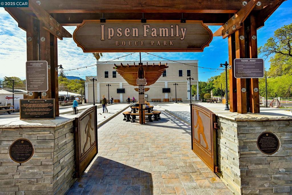 DANA HILLS - Residential