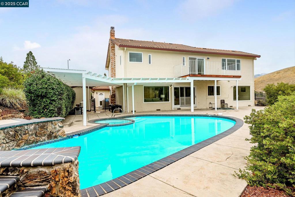 DANA HILLS - Residential