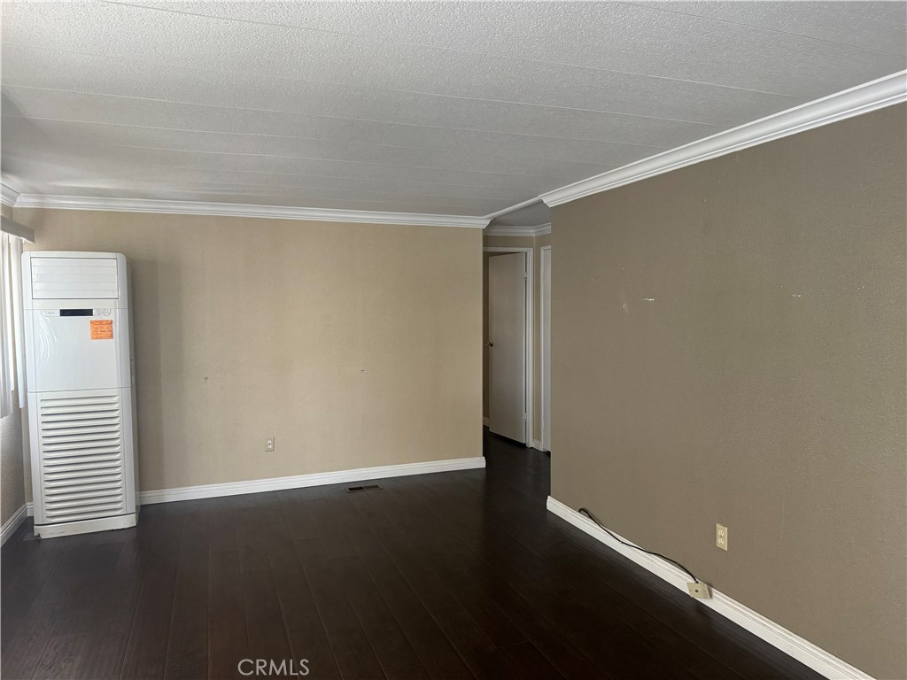 11250 Beach Boulevard 83