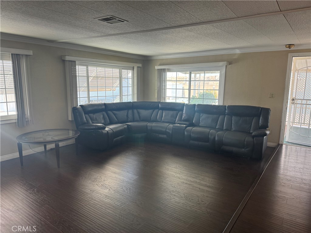 11250 Beach Boulevard 83