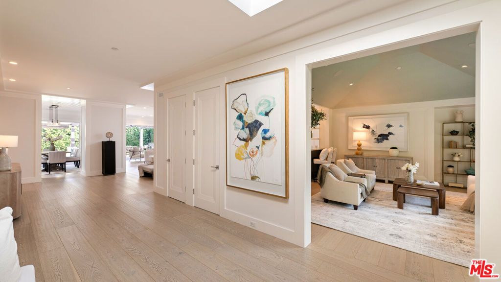 Photo of 720 S Amalfi Drive, Pacific Palisades, CA 90272 (MLS # 25616143)