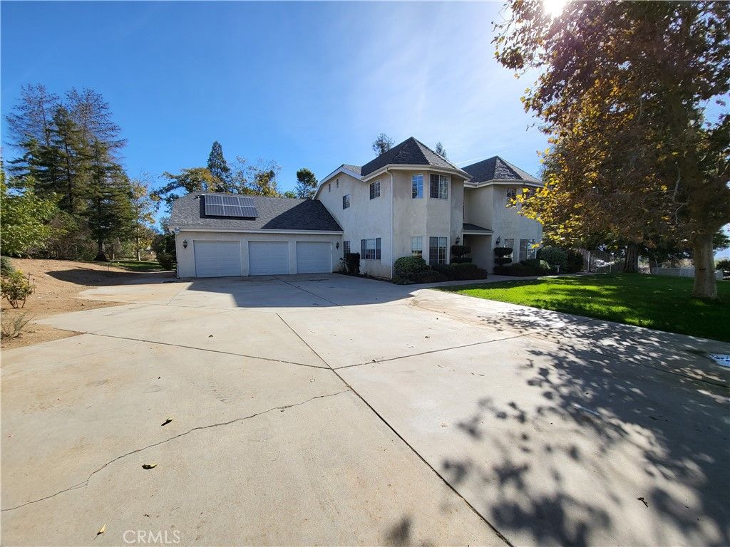 Photo of 9678 Slope Dr, Beaumont, CA 92223 (MLS # IG26061774)