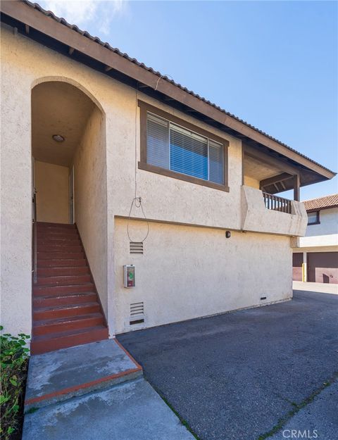 2155 Canyon D Costa Mesa CA 92627