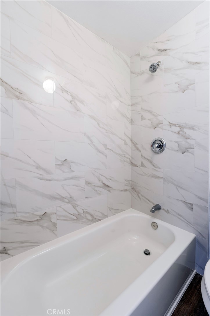 - - Residential Lease