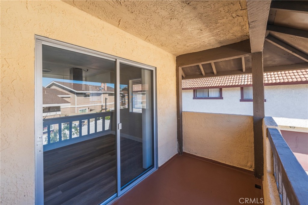 - - Residential Lease