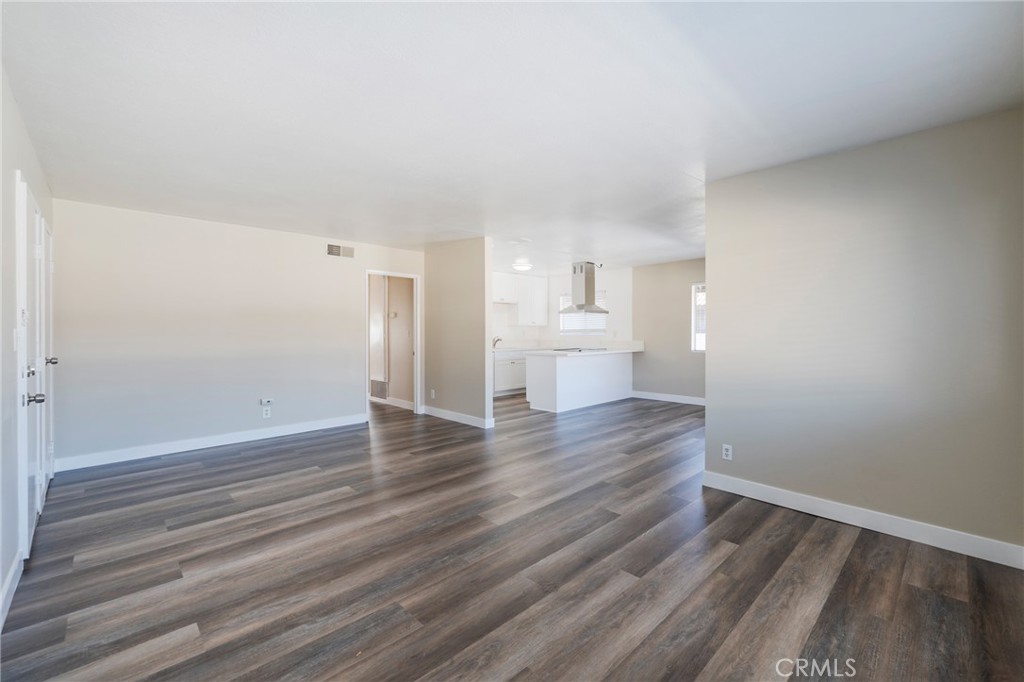 - - Residential Lease