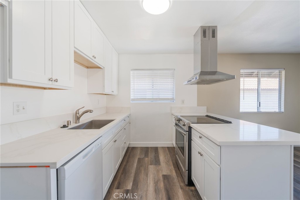 - - Residential Lease