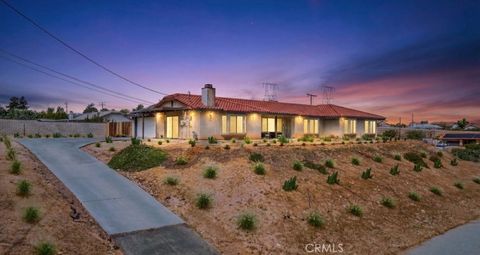Photo of 8058 Gaylop Ave, Hesperia, CA 92345 (MLS # OC26073398)