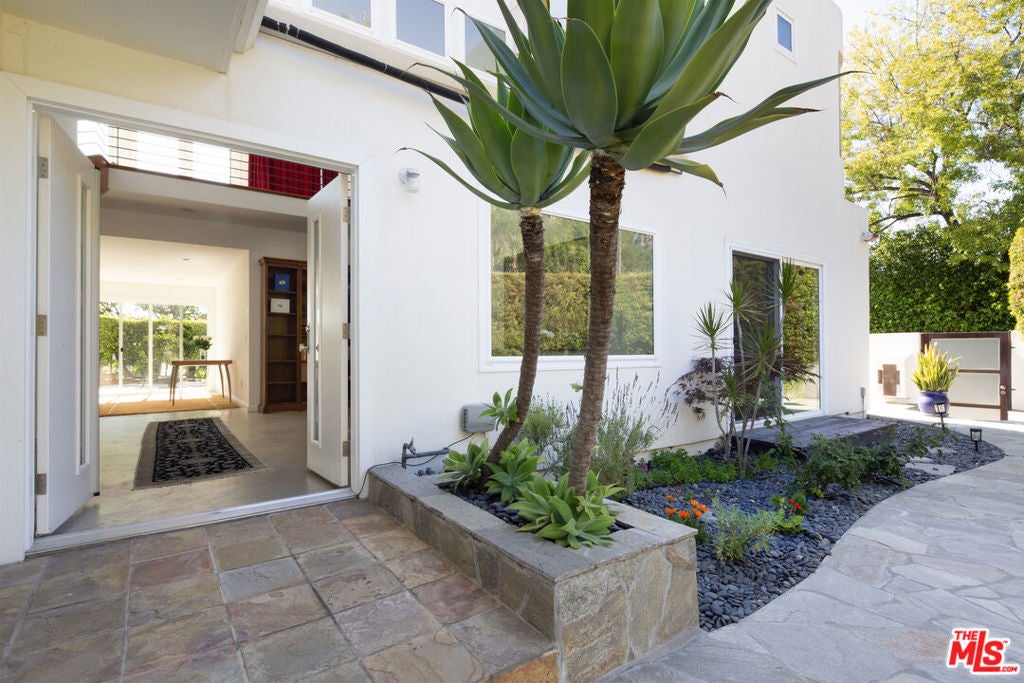 5518 Tuxedo Terrace
