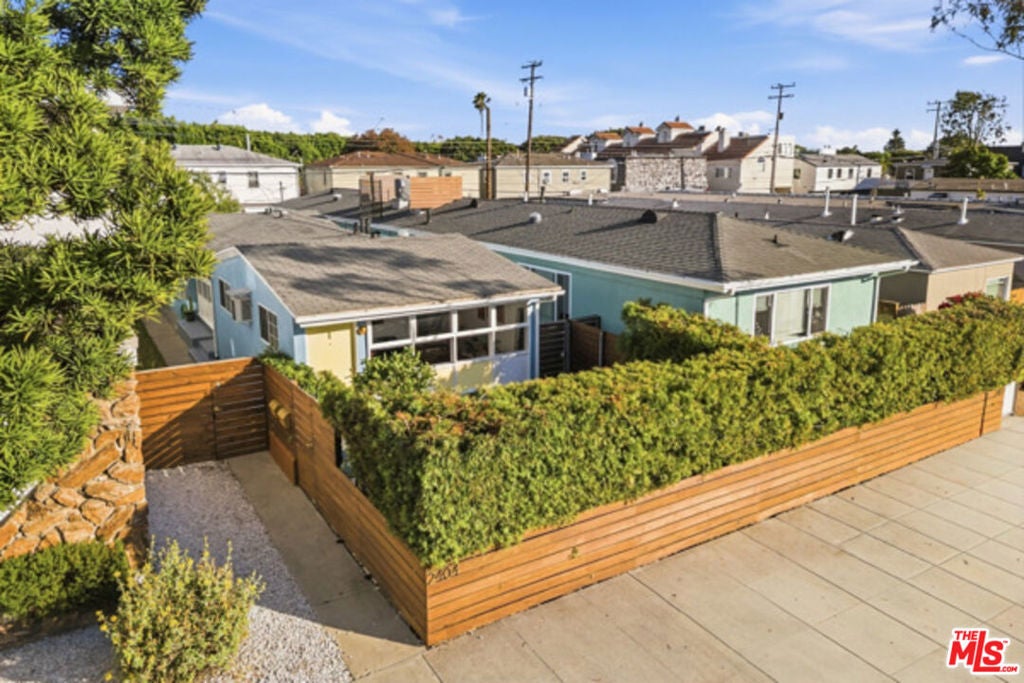 2404 Ocean Park Boulevard, Santa Monica CA 90405