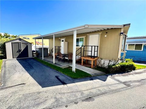 1535 SUPERIOR Avenue 31 Newport Beach CA 92663