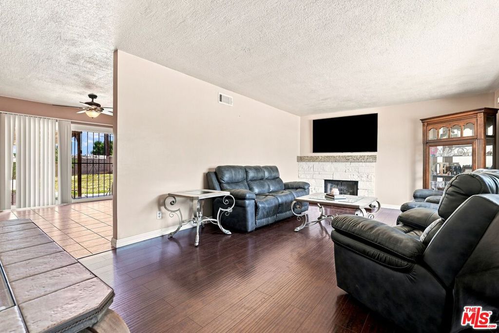 11720 Remington Street