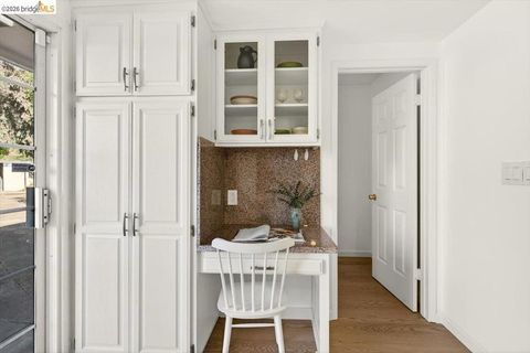 Tiny photo for 10565 10565 Englewood Drive Dr, Oakland, CA 94605 (MLS # 41126343)